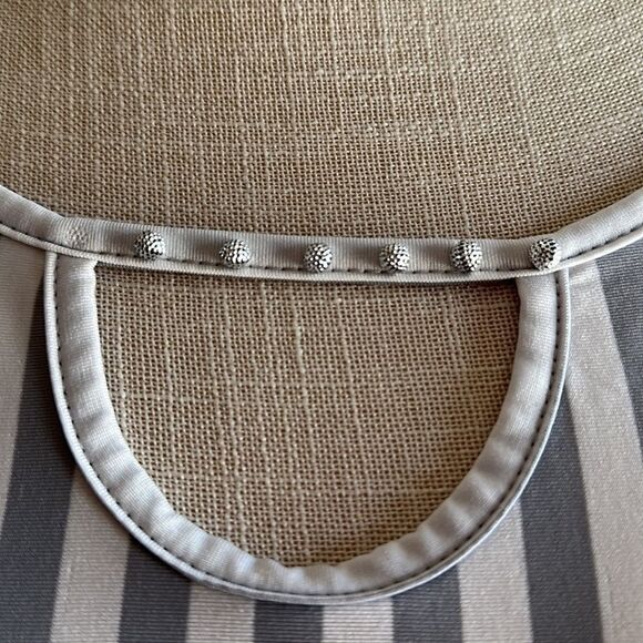 WOMENS VICTORIA Sleeveless Keyhole Top Size 3X Gray and White Stripes - Picture 3 of 8